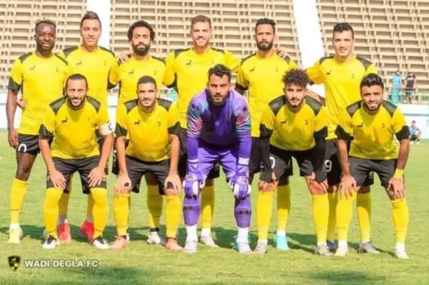 وادي دجلة يضم لاعب الأهلي السابق رسميا