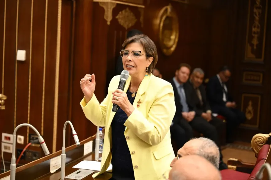 مجلس الشيوخ يستعرض الأحد طلب مناقشة عامة للنائبة الدكتورة راندا مصطفي حول ظواهر التنمر والعنف لدى طلاب المدارس