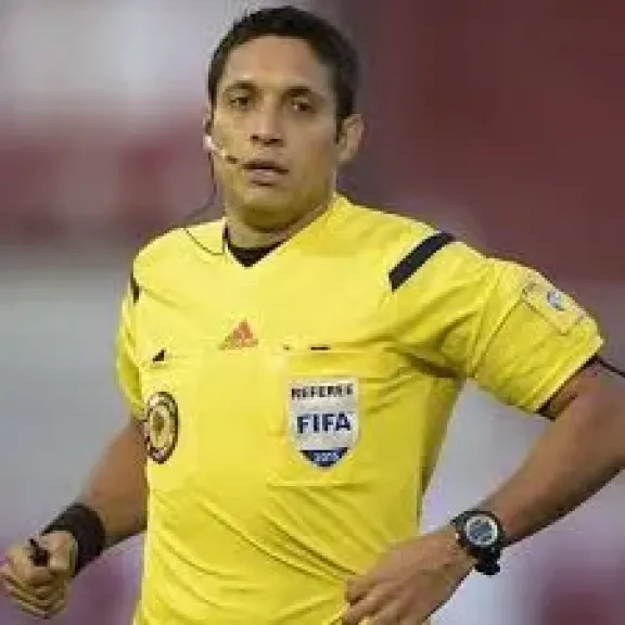 حكم فنزويلي لإدارة مباراة الأهلي وبورتو في كأس العالم للأندية