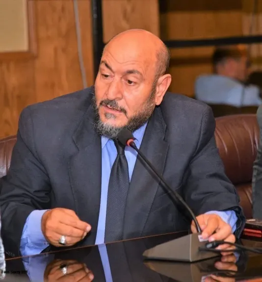 الكاتب الصحفى محمود الشاذلى يكتب : ماأحوجنا أن نخرج الإنسان الطيب الذى بداخلنا .