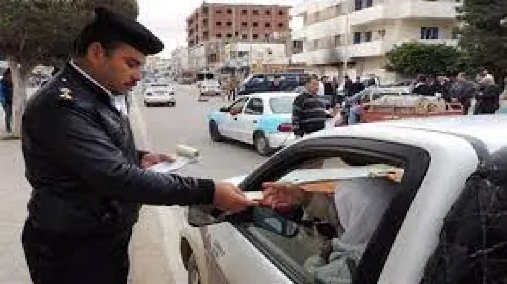 الداخلية: سحب 950 رخصة لعدم وجود الملصق الإلكتروني خلال 24 ساعة