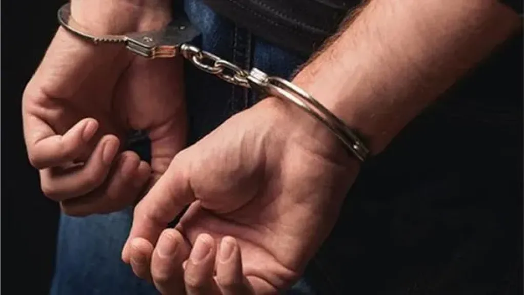 ضبط شخص زور لوحات سيارتيه المعدنية بـ6 أكتوبر