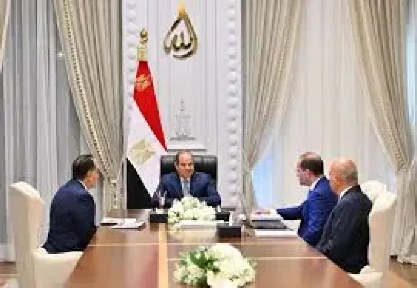 الرئيس السيسى يوجه باتخاذ الاحتياطات المالية والسلعية فى ظل التطورات بالمنطقة