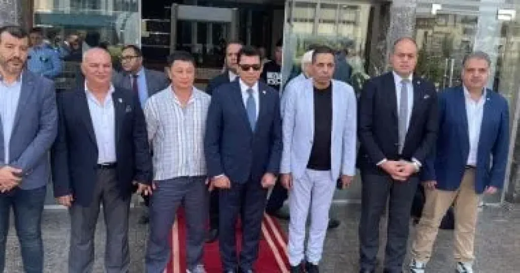 وزير الرياضة يلتقى الخبير ”رسلانبيك” لدعم خطط إعداد منتخب المصارعة لأولمبياد 2028