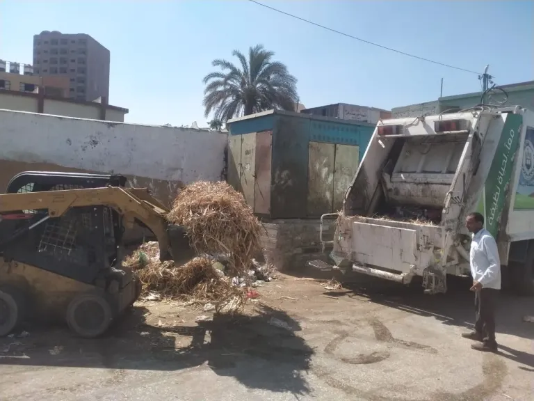 محافظ أسيوط يوجه بتكثيف حملات النظافة بمختلف الأحياء والمراكز