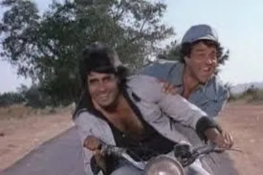 النهاية الأصلية لفيلم أميتاب باتشان Sholay تعرض للمرة الأولى بعد 50 عامًا»