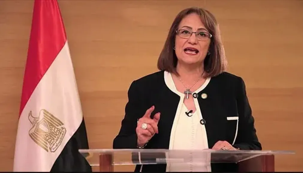 الدكتورة نادية هنرى تكتب: عام جديد.. ووعى جديد لكل منا