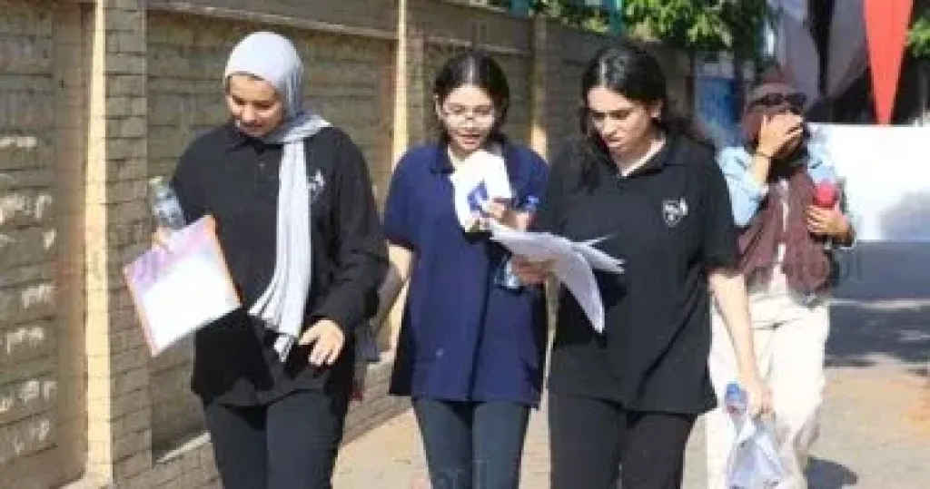 طلاب النظام القديم: امتحان اللغة الثانية سهل وفى مستوى الطالب المتوسط