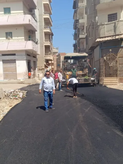 رفع كفاءة الشوارع الداخلية بمدينة كفر صقرمحافظة الشرقية