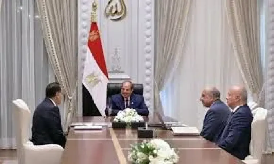الرئيس السيسى يوجه بمُواصلة تحسين خدمات الكهرباء بجميع المحافظات