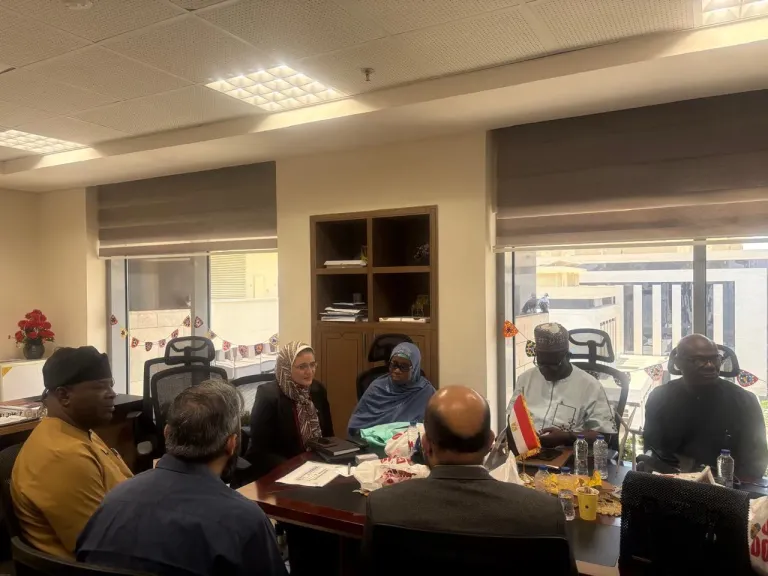 نقل الكهرباءتبحث مع وفد نيجيري سبل تعزيز التعاون بمجال الطاقة المتجددة