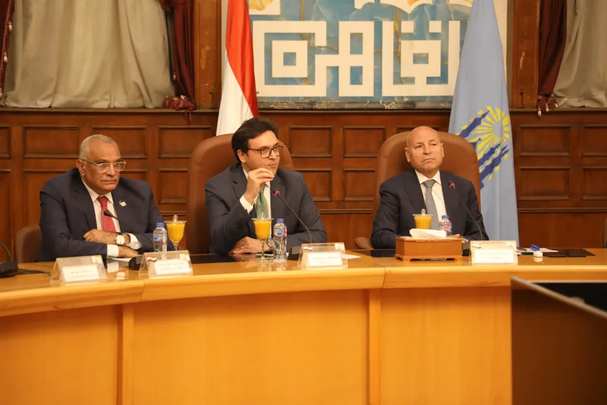 محافظ القاهرة ووزير الثقافة يبحثان إعادة إحياء الدور الثقافي للعاصمة وتحويل حديقة الأندلس إلى مركز إشعاع فني وحضاري