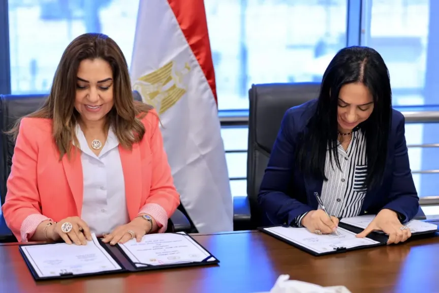 وزيرتا التضامن الاجتماعي والتنمية المحلية توقعان بروتوكول تعاون بشأن مشروع ”أيادي مصر”  لتسويق المنتجات التراثية واليدوية والتمكين الاقتصادي