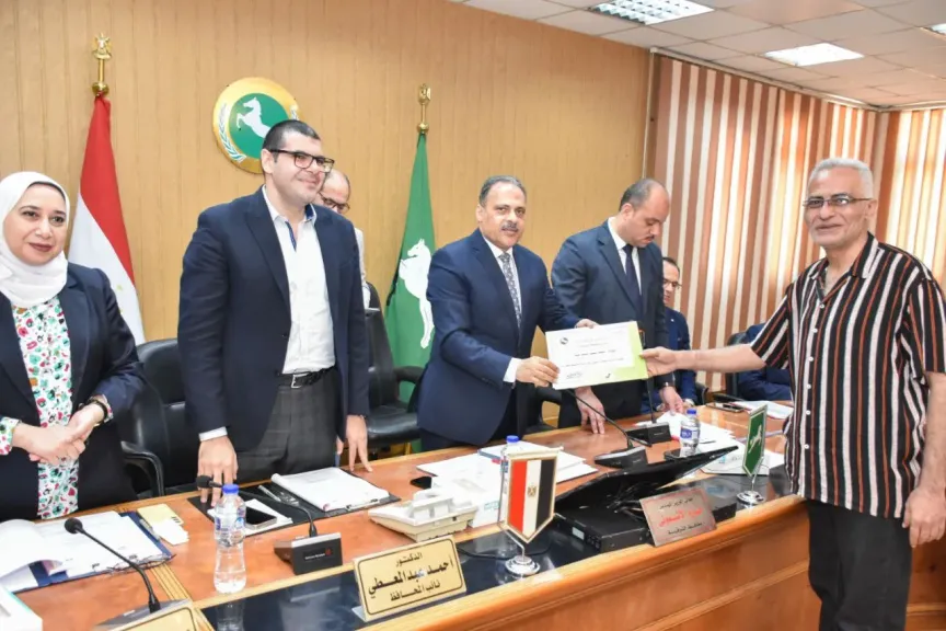 محافظ الشرقية يترأس إجتماع المجلس التنفيذي