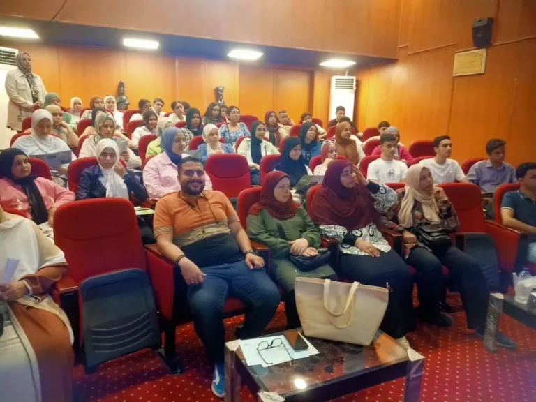 السياحة بالشرقية تنظم رحلة لطلبة منتدى الطفل لزيارة تل بسطا وورش الفخار