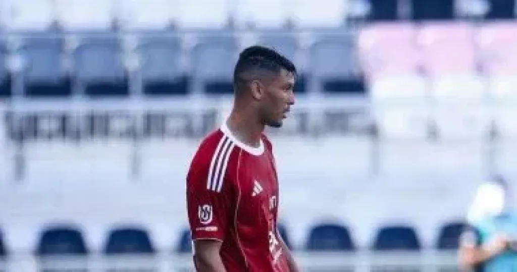 الأهلي يرهن ضم مدافع الإفريقي بتسويق أشرف داري