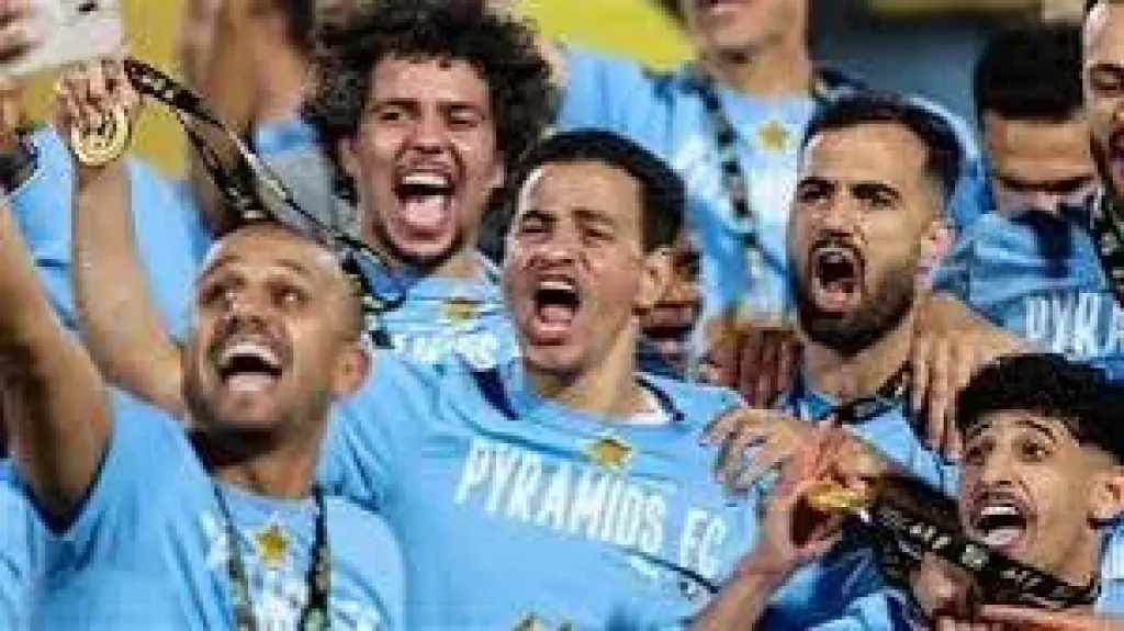 ممدوح عيد يطير إلى أبو ظبي لوضع خطة إعداد بيراميدز للموسم الجديد