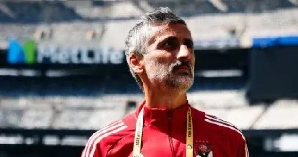 حراسة المرمى فى الأهلى.. هل يبدأ ريبيرو خطوات إحالة محمد الشناوى للدكة؟