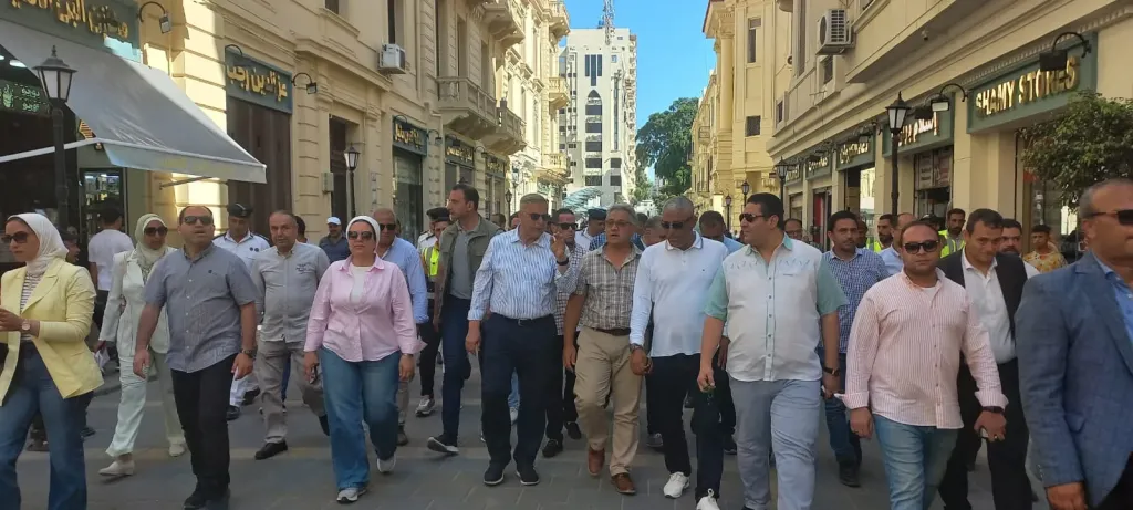 ترميم الكورنيش وتطوير شارع النبي دانيال في جولة تفقدية للجنة الإدارة المحلية بالإسكندرية