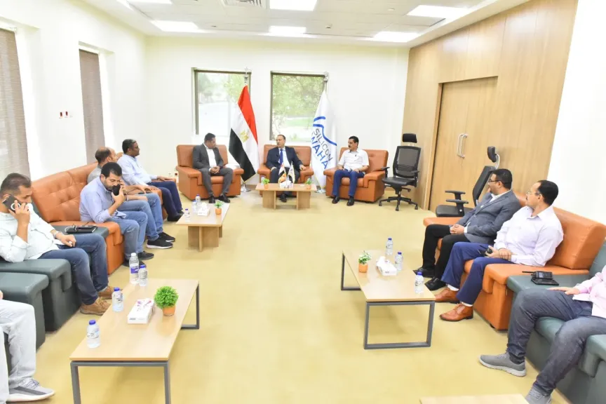 محافظ أسيوط يتفقد المنطقة التكنولوجية وواحة سيليكون