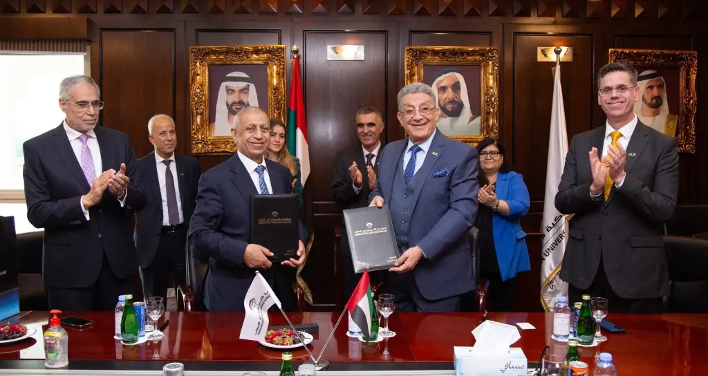 الأكاديمية العربية توقع اتفاقية تعاون مشترك مع الجامعة الأمريكية بالإمارات
