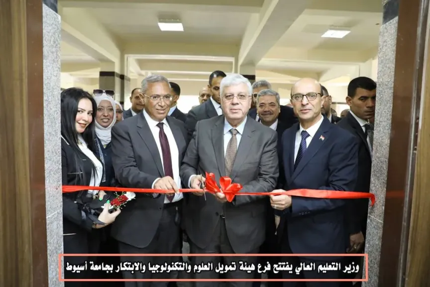 ثورة 30 يونيو”.. جامعة أسيوط تنطلق بمراكز متخصصة وبنية تحتية متطورة