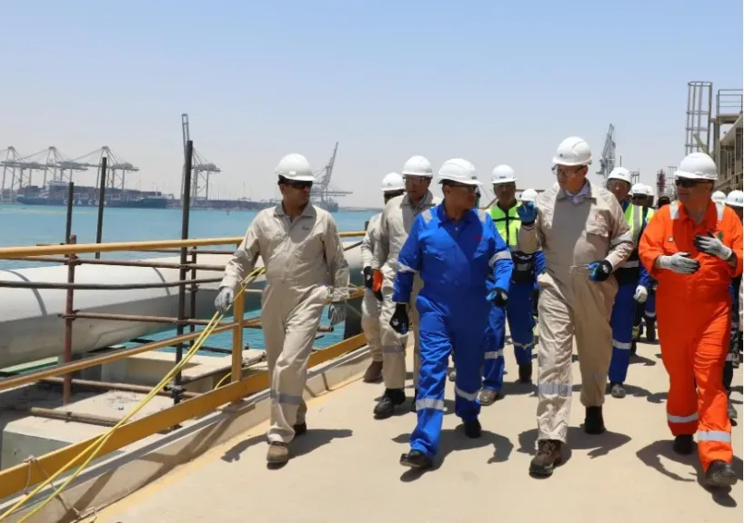 وزير البترول: يتفقد استعدادات وتجهيزات ميناء سونكر  لاستقبال سفينة ”Energos Power”