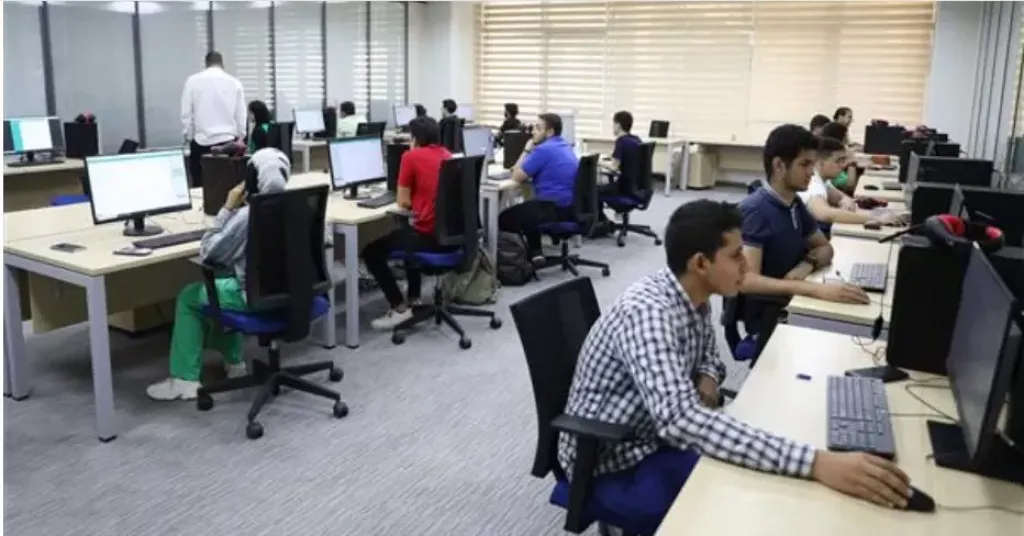 تنسيق الجامعات 2025.. فتح باب التسجيل لامتحانات طلاب الدبلومات والمعاهد في هذا الموعد