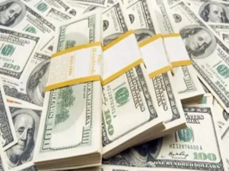 الاثنين 30 يونيو 2025.. الدولار يواصل التراجع خلال تعاملات اليوم ويسجل و49.66 جنيه للبيع