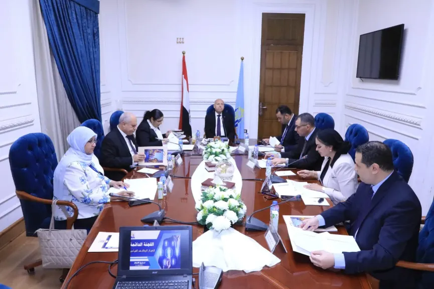 محافظ القاهرة يترأس اللجنة العليا للقيادات لاختيار وظائف مدير عام بعض الادرات التنفيذية بالمحافظة