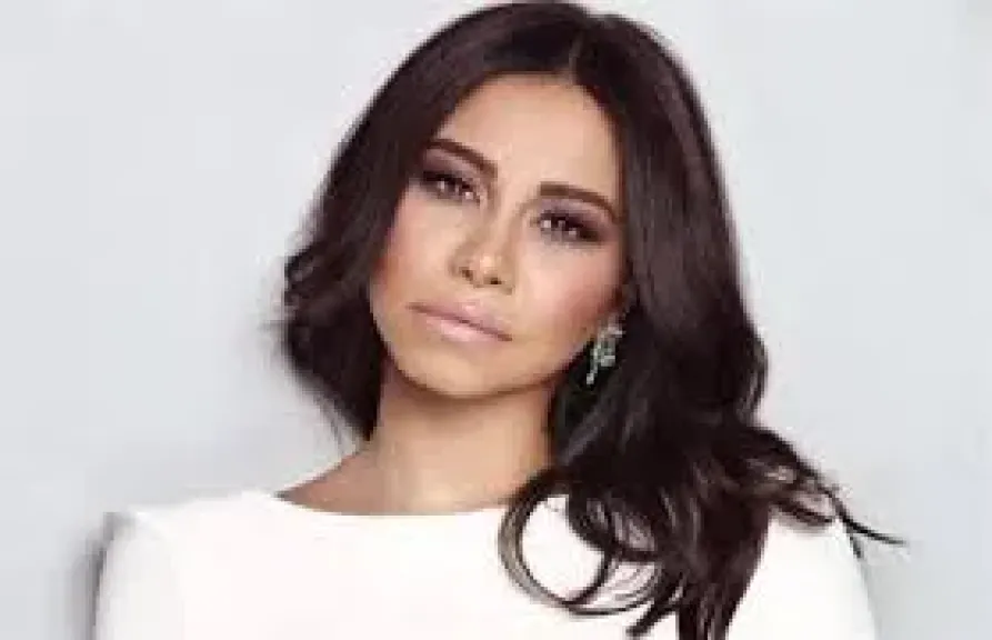محامي شيرين عبد الوهاب: هناك حملات مدفوعة للهجوم عليها.. ومعروف من ورائها