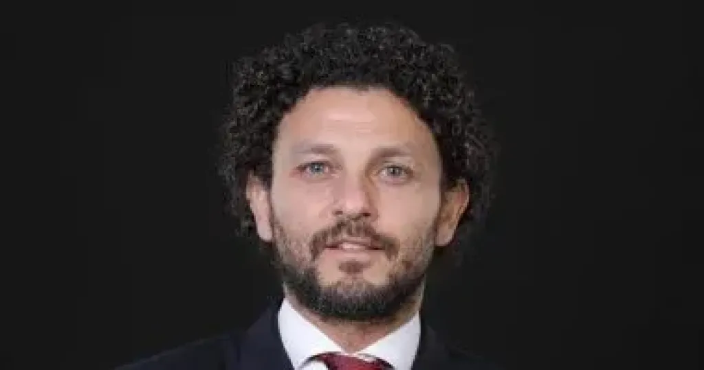 رود خوليت مهاجماً حسام غالي: عقليته كانت سبب طرده من جميع أندية أوروبا