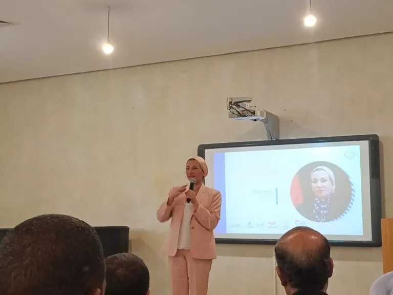 وزيرة البيئة: بدأنا بـ2000 مزارع حيوي ونطمح إلى نصف مليون... والمناخ يُعيد تشكيل الزراعة في مصر