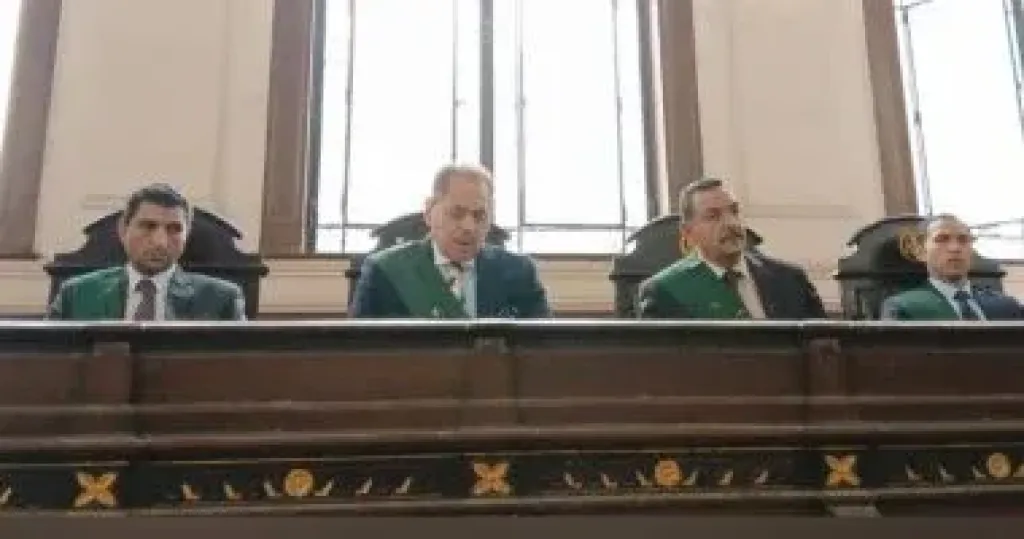 كلمات مؤثرة من القاضى لحظة الحكم على المتهمين بقتل مسن فى الإسكندرية.. فيديو