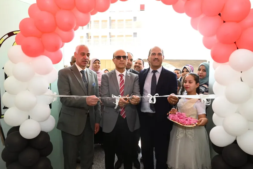رئيس جامعة أسيوط يفتتح مبنى الإسكان الفاخر (3) للطالبات بعد تطويره الشامل