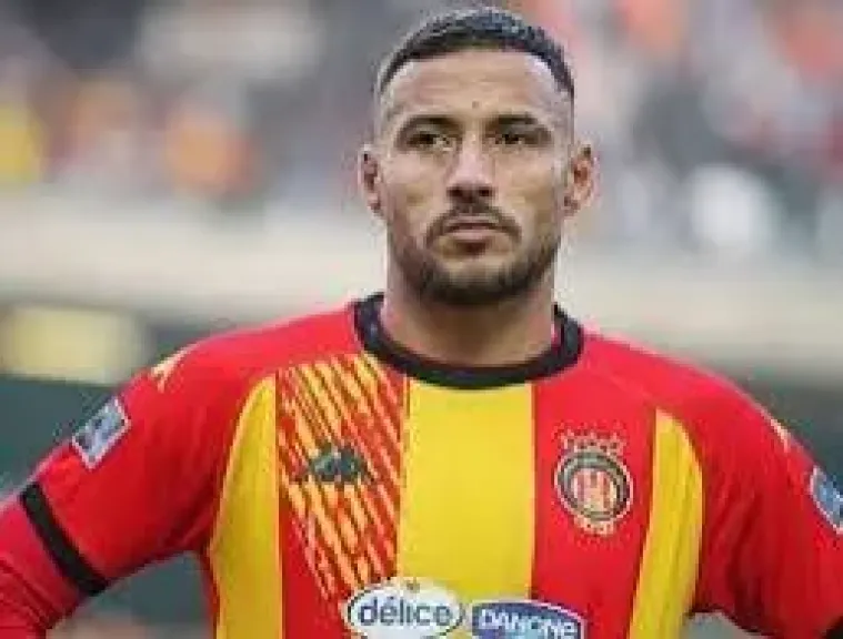 بسبب حزام الأمان، اعتقال نجم الترجي التونسي في مطار شارل ديجول الفرنسي