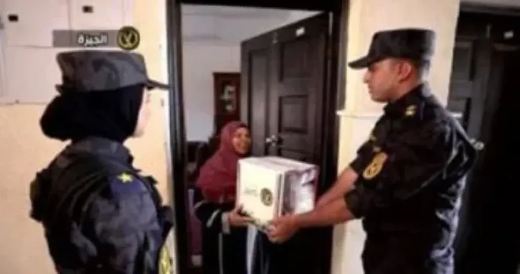الداخلية تشارك المواطنين احتفالاتهم بذكرى ثورة 30 يونيو