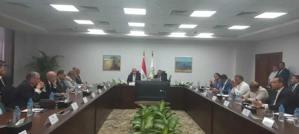 محافظ جنوب سيناء يعرض خطة التنمية أمام ”محلية النواب”: 2.5 مليون سائح في 6 أشهر وزيادة مساهمة في الدخل القومي