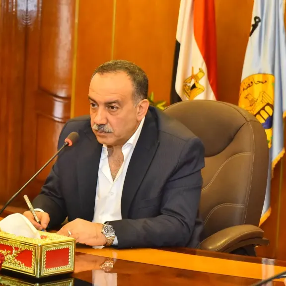 محافظ أسيوط: اعتماد الحيز العمراني لـ27 عزبة في 10 مراكز واعتماد