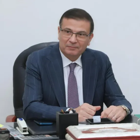 وزير الزراعة يهنئ المستشار هشام بدوي بمناسبة انتخابه رئيساً لمجلس النواب