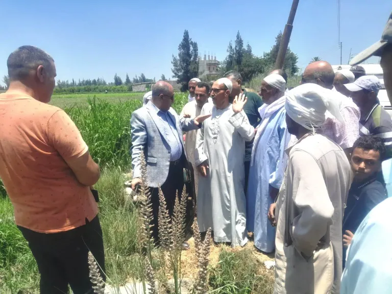 وكيل زراعة البحيرة يوجه بسرعة تطهير المساقى والمصارف