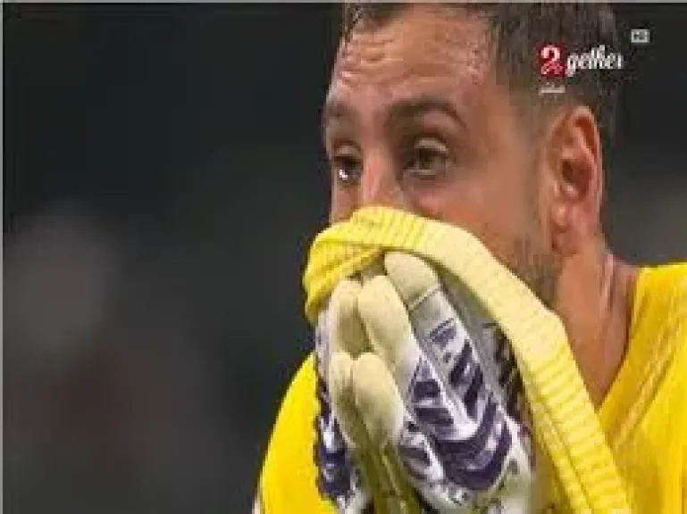 شاهد بكاء دوناروما بعد تسببه في إصابة قوية لـ موسيالا