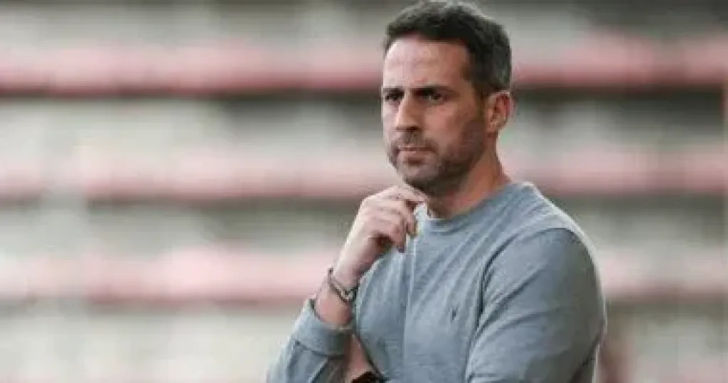 كواليس جلسة جون إدوارد ويانيك فيريرا وعبد الناصر مع لاعبى الزمالك