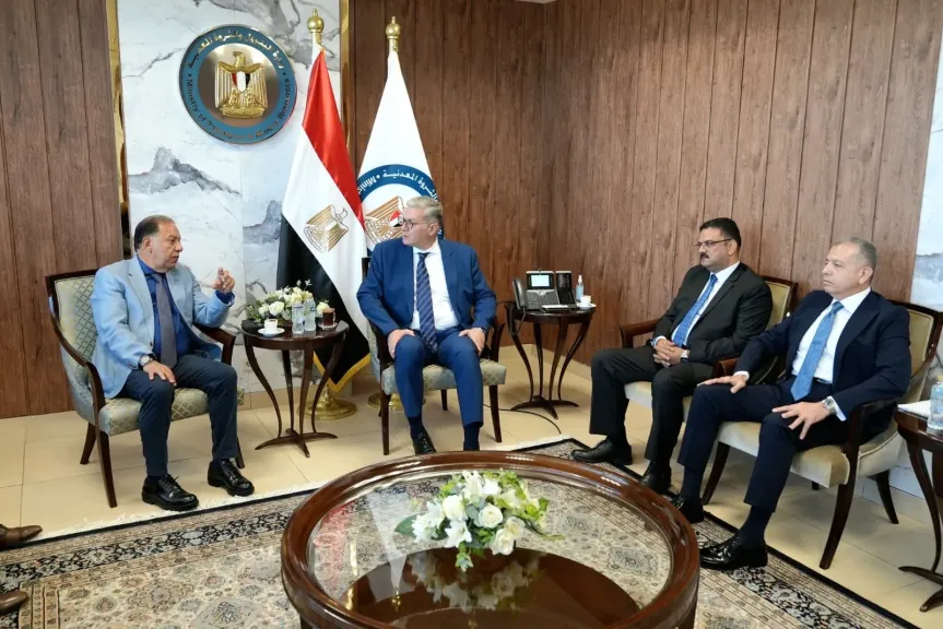 الجبلي يبحث مع وزير البترول فرص تعظيم القيمة المضافة من الفوسفات