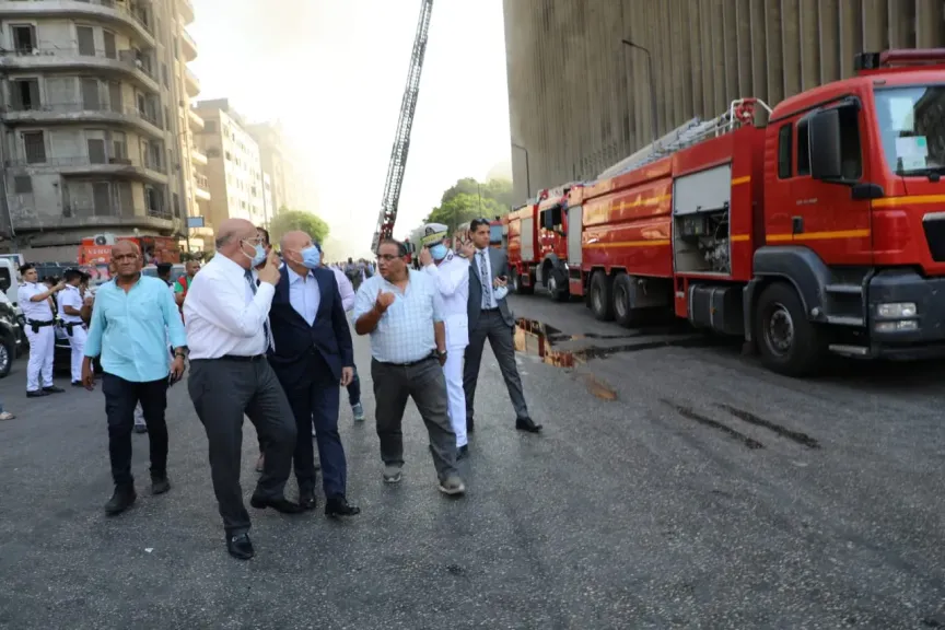 محافظ القاهرة :تشكيل لجنة هندسية لبيان مدى تأثر مبنى سنترال رمسيس من الحريق