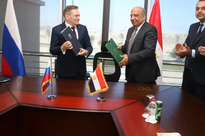 مصر وروسيا توقعان بروتوكولاً مكملًا للاتفاقية الحكومية الخاصة بالتعاون فى بناء وتشغيل محطات الطاقة النووية