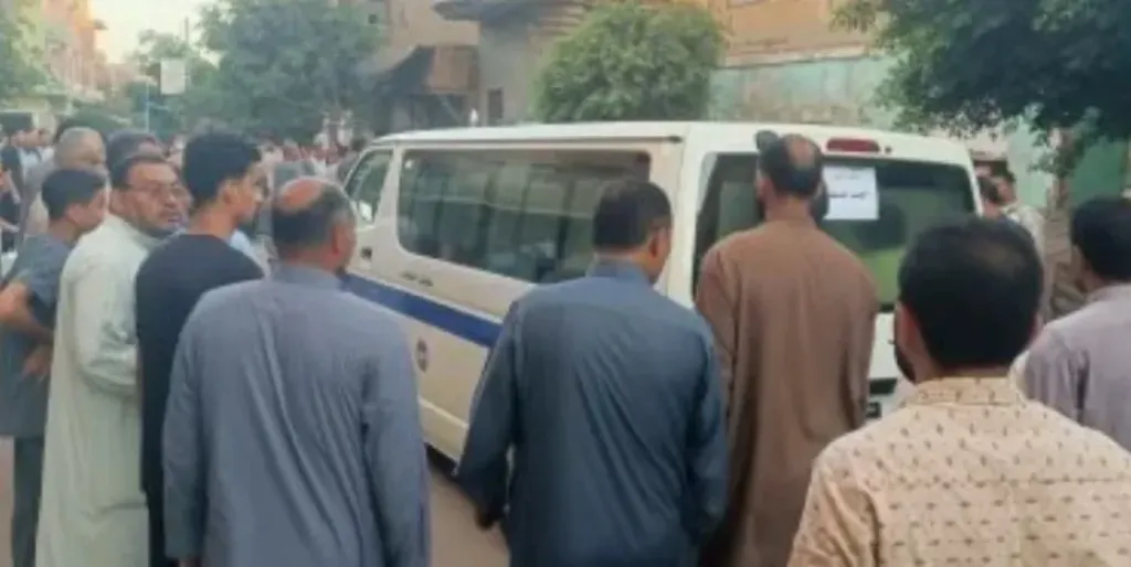 وصول جثمان أحد ضحايا حريق سنترال رمسيس إلى مسقط رأسه بالمنوفية.. فيديو