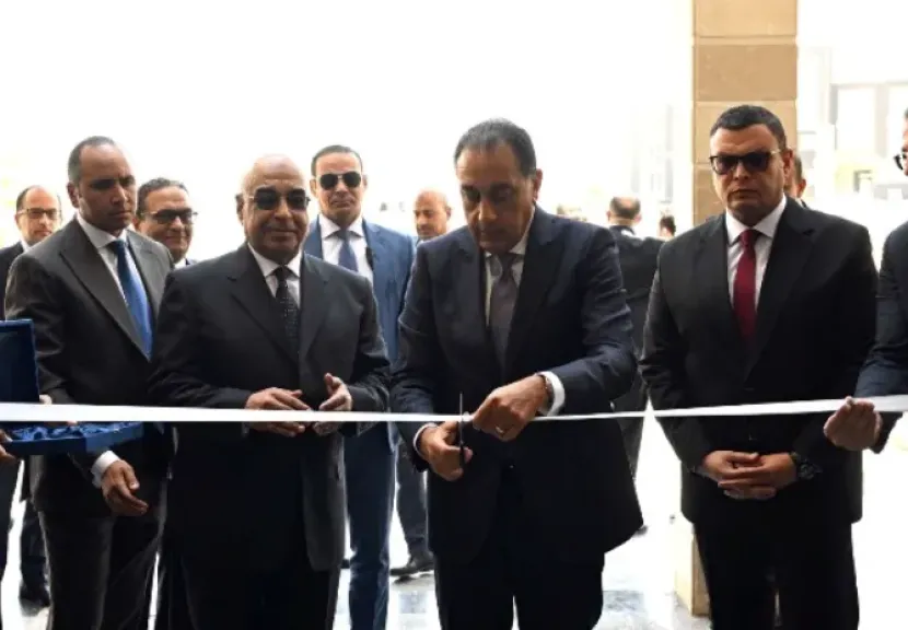 مدبولي يفتتح مكتب خدمات الأجانب بالعاصمة الإدارية.. نقلة نوعية في زواج وتملك الأجانب وربط رقمي شامل