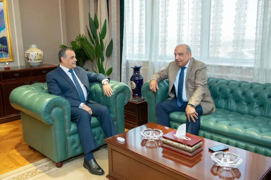 وزيرا الإنتاج الحربي والكهرباء يبحثان التدبير الموحد لاحتياجات الشركات من الخامات والمستلزمات.. صور