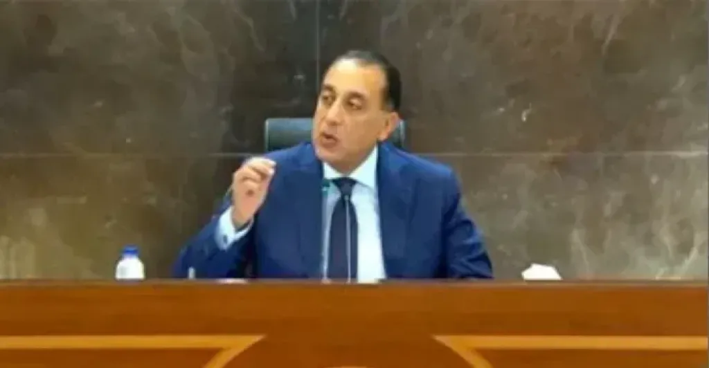 رئيس الوزراء ورئيس مجلس الدولة الصيني يشهدان توقيع وثائق لتعزيز التعاون